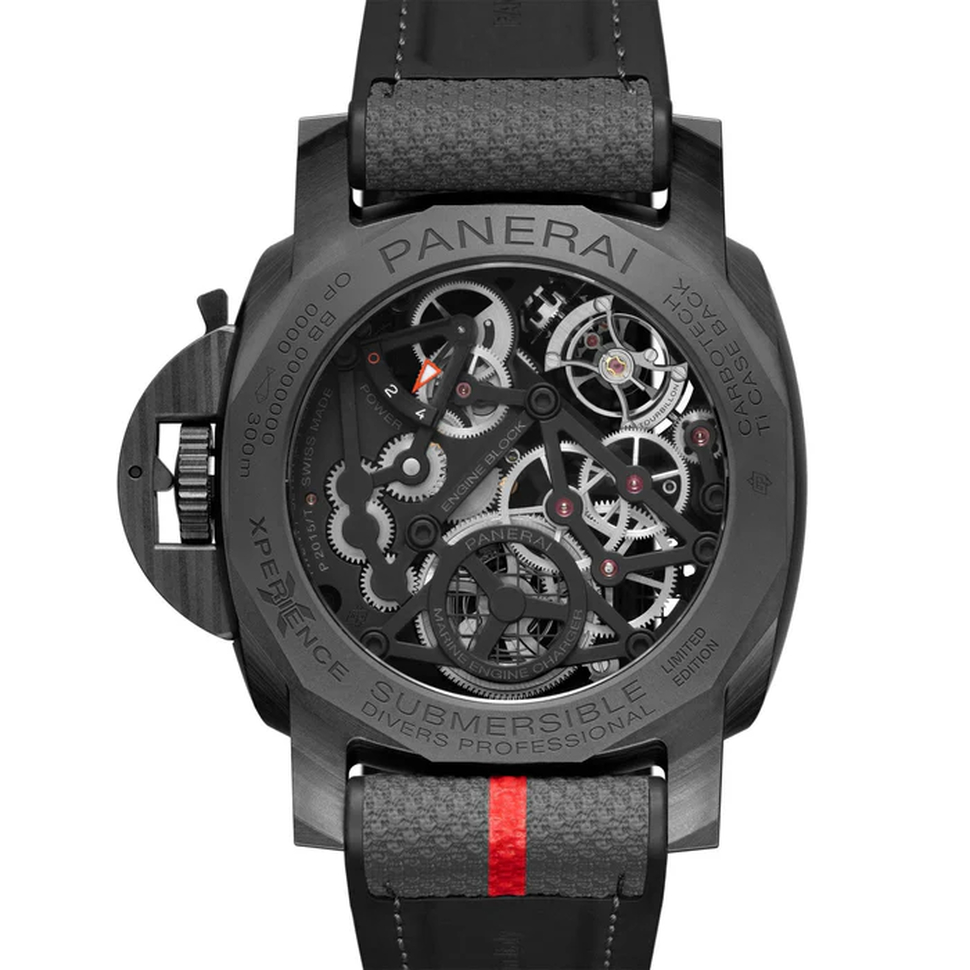 Submersible Tourbillon GMT Luna Rossa Experience Edition