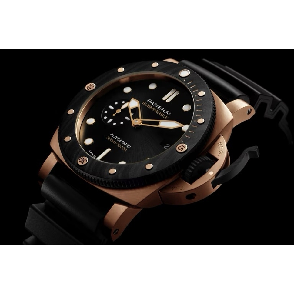 Submersible Quarantaquattro Goldtech™ Orocarbo